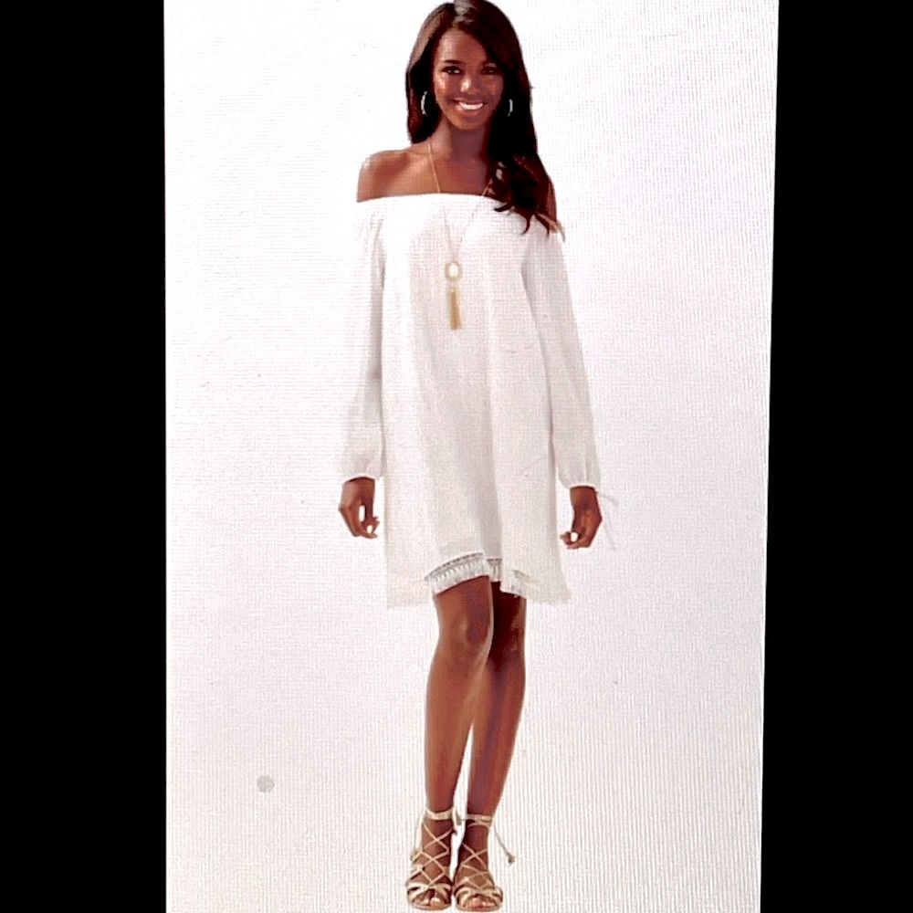 Lilly Pulitzer White Off Shoulder Dress. XS